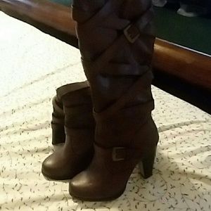 Heel boots